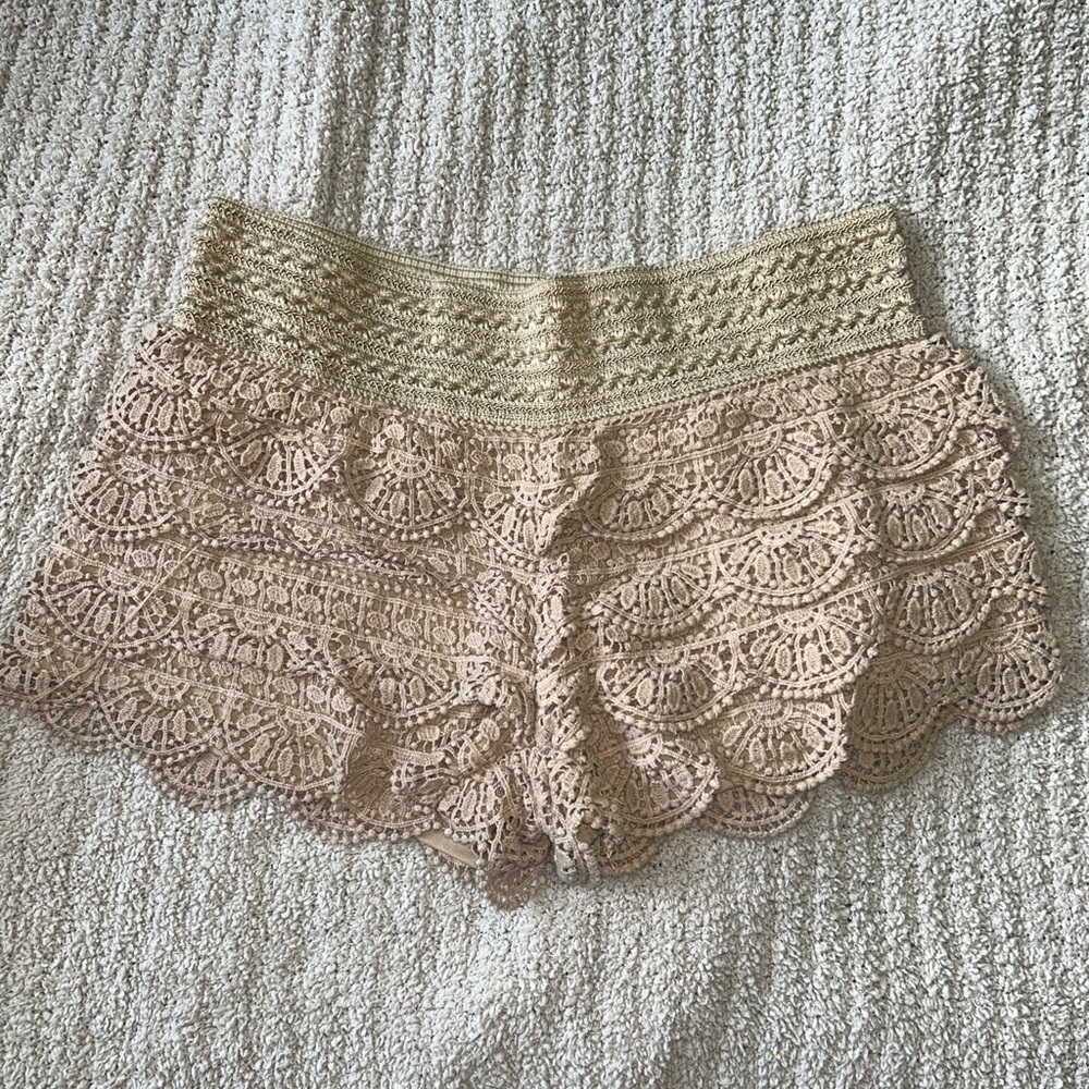 Rewind Women's Crochet Lace Shorts